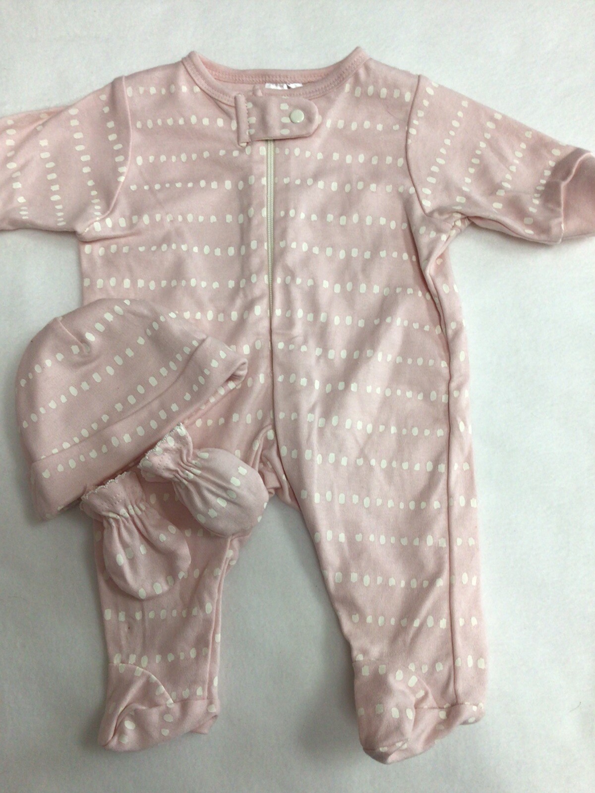 Preemie baby girl 3 pc Gerber organic footie,hat & mitts adorable print