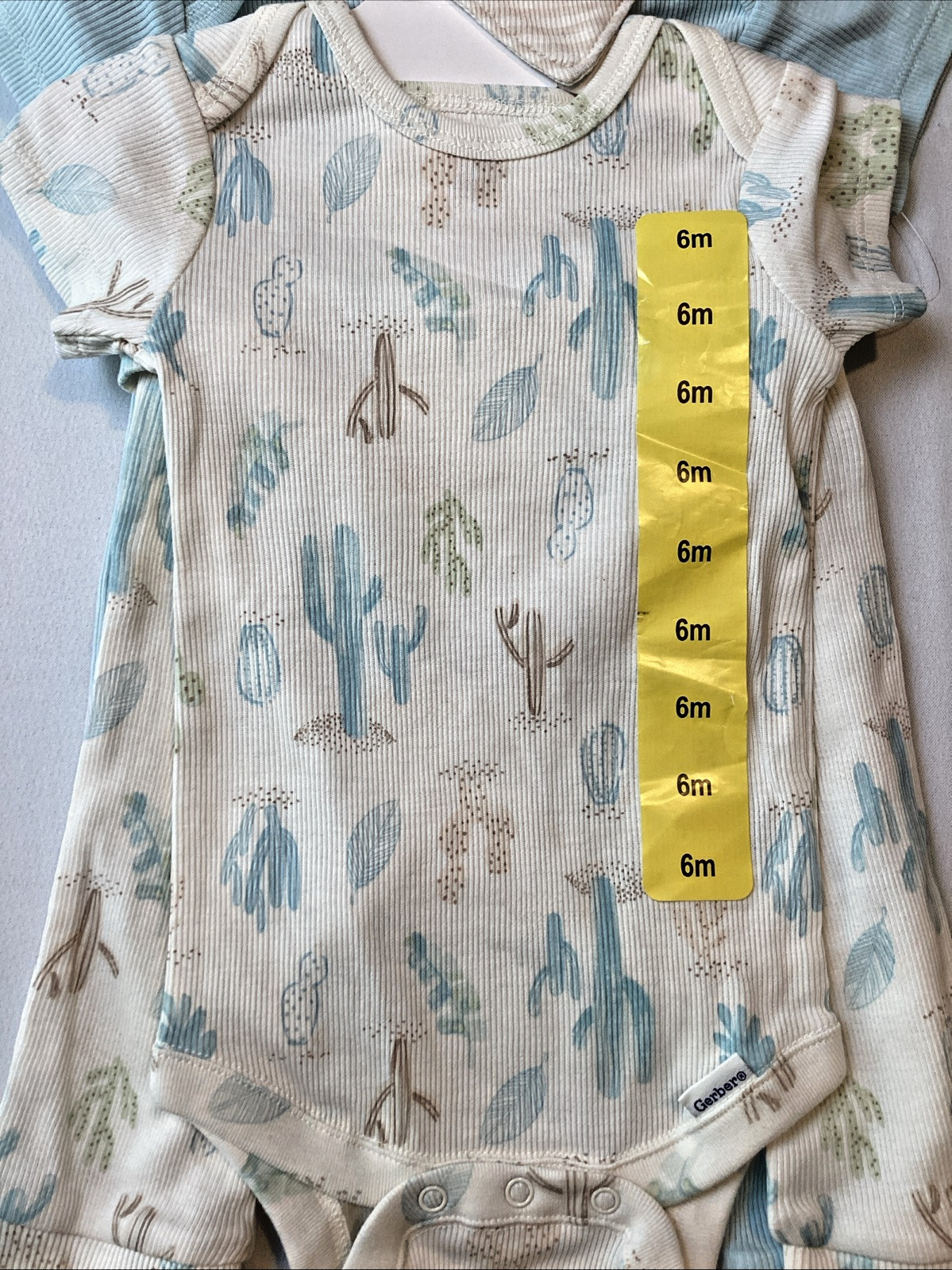 Gerber Baby Infant 7 Piece Set, 2 Onesies, 3 Bibs & 2 Pants, Cactus, Size: 6M